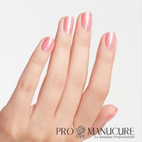 OPI-GelColor-Vernis-Semi-Permanent-Princess-rule-Hand